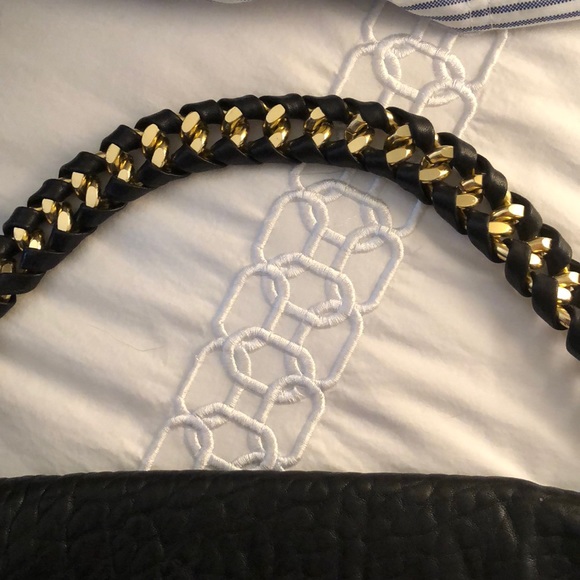 Clutch purse with strap you can keep on Or remove! - Picture 3 of 3